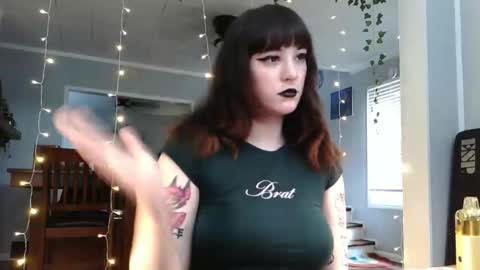 angelalice555 online show from May 12, 10:41 pm