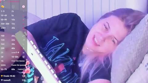 Darsi Anty online show from February 26, 4:32 pm