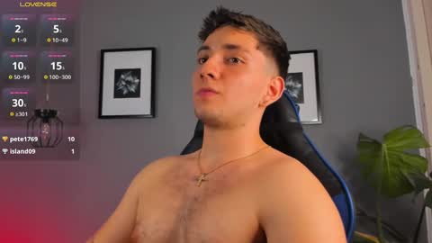 angelbell19 online show from December 19, 4:13 am