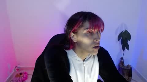 angele online show from November 4, 1:23 pm