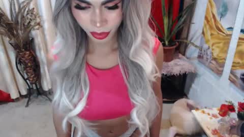 DIVINE ANGEL online show from January 30, 9:25 am