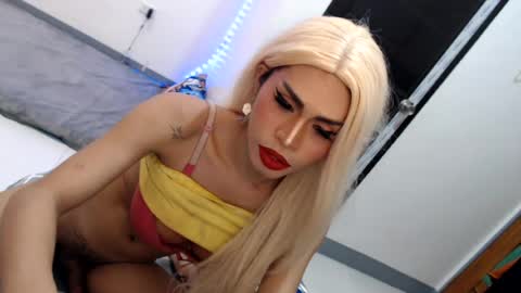 DIVINE ANGEL online show from July 24, 2:42 am
