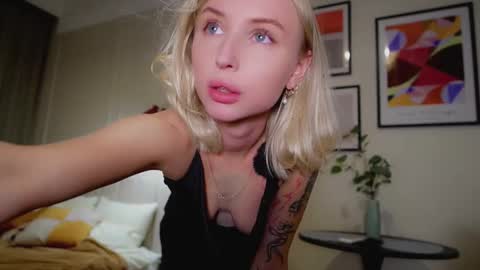 Gabby online show from October 4, 5:11 pm