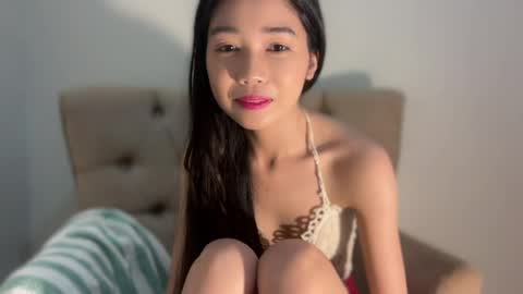 angelic_slutt online show from June 21, 10:43 am