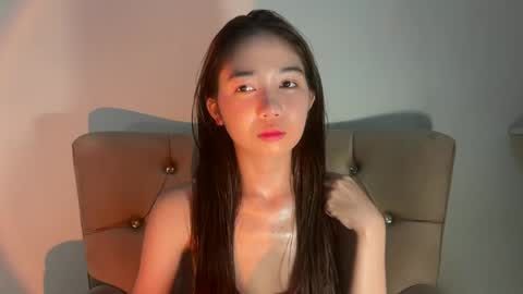 angelic_slutt online show from July 18, 9:00 am