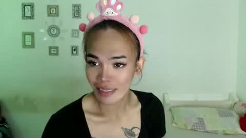 Yhanna online show from October 25, 12:04 pm