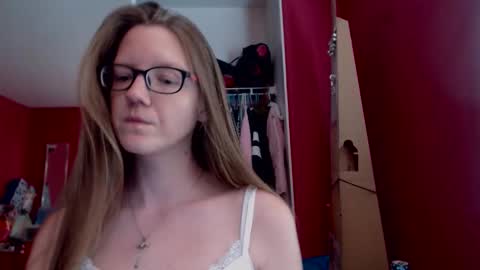 AngelicAngel online show from November 12, 8:33 pm