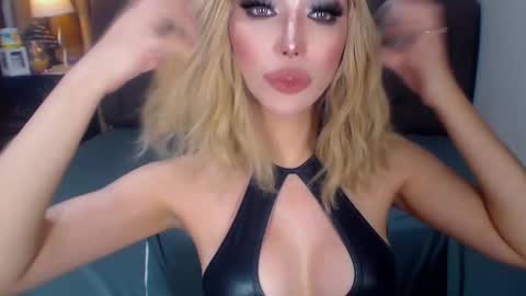 MS. AMALIA online show from September 11, 1:34 pm