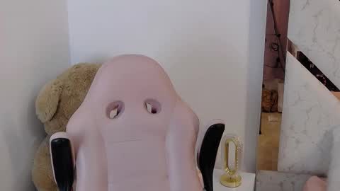 angeliepastori online show from February 14, 12:41 am