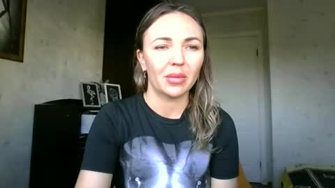 angelinalove28 online show from September 22, 7:12 am