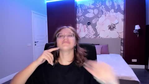 AngelinaLow online show from September 8, 6:29 pm