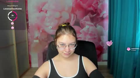 AngelinaLow online show from October 13, 11:23 am