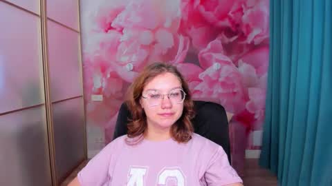 AngelinaLow online show from November 6, 12:30 pm