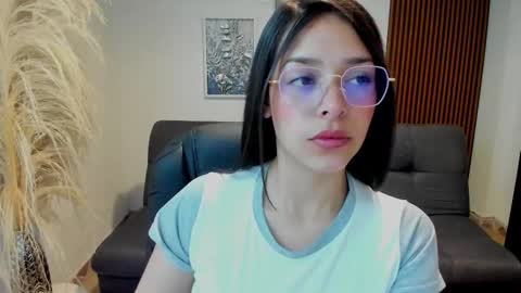 angeline_davies online show from September 23, 1:38 pm
