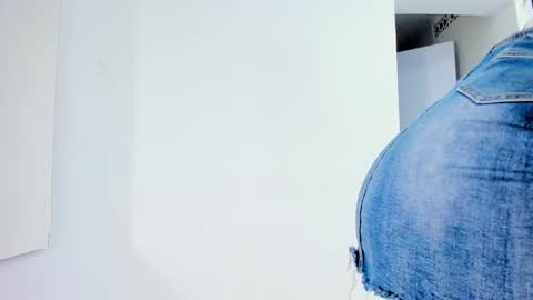 A F R O D I T A online show from December 17, 11:39 am