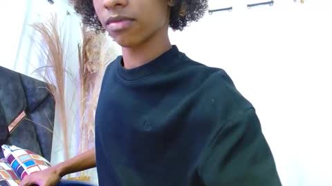 Angel online show from November 12, 9:06 pm