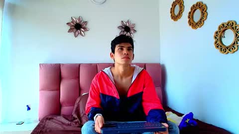 Snapshot of angelldustt_ chatting on October 16, 7:13 pm Angelldustt  online show from October 16, 7:13 pm
