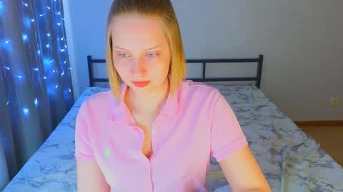 Cutie online show from November 15, 7:54 am