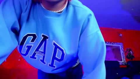 Snapshot of angellonfire chatting on February 18, 6:26 am Angel  online show from February 18, 6:26 am