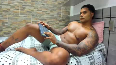 angelo_evans33 online show from September 9, 1:05 am