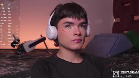 Angelo I work from home this is my room  online show from November 2, 6:02 am