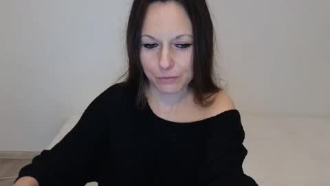 Giulia online show from February 9, 2:10 pm