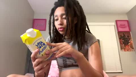 angelsosweeeet online show from July 8, 9:13 am