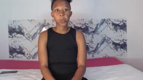angelstark69 online show from August 4, 7:26 am