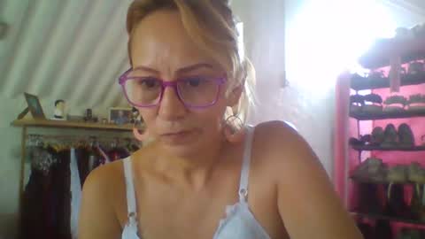 angelycute476334 online show from January 18, 9:02 pm