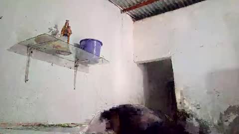 Angie online show from November 9, 4:10 pm