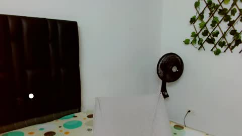 Angie online show from March 5, 2:12 pm