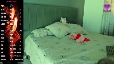 Angiebaxt online show from December 17, 12:39 am