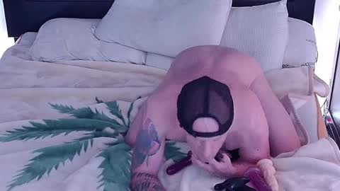 Anglz017 online show from December 7, 9:22 am