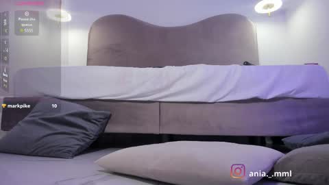 Snapshot of ania_mml chatting on March 6, 11:53 pm Ania online show from March 6, 11:53 pm