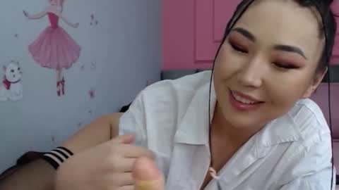 Akimi online show from February 12, 5:33 am