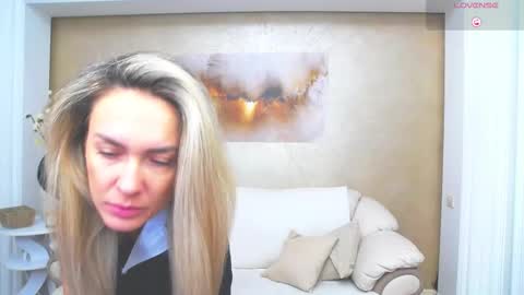 Snapshot of anissalogan chatting on October 14, 7:33 am my name is Ani  online show from October 14, 7:33 am