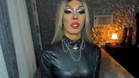 Miss Ann online show from February 18, 9:31 pm