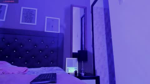 Anitafoxx online show from November 24, 9:35 pm