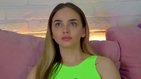 AnitaVenture online show from December 4, 5:18 am