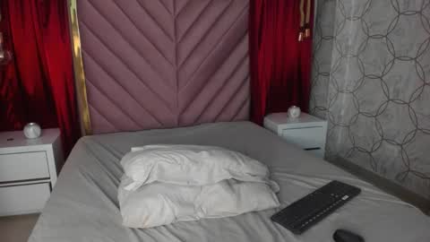 Anittatoro  online show from December 5, 11:45 pm