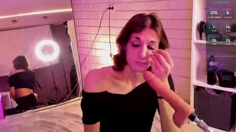 Angel online show from November 20, 7:00 pm