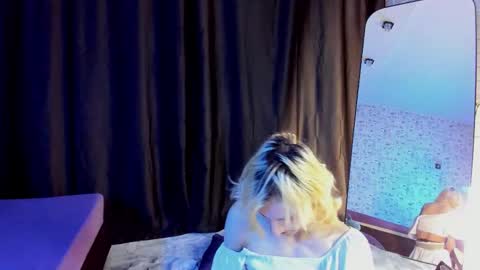 Angel online show from October 22, 7:15 pm