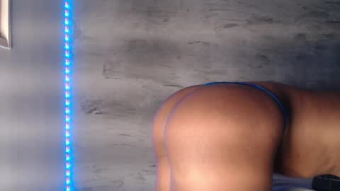 Hello My name is NaiaraPv is OPEN online show from March 4, 5:11 am