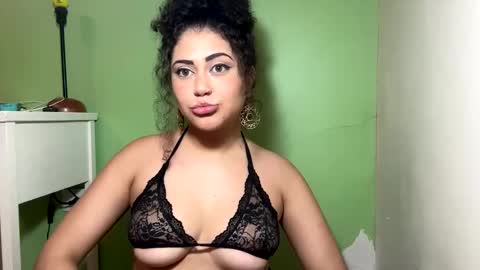 Snapshot of ann4montez_ chatting on December 18, 2:53 am Anna online show from December 18, 2:53 am