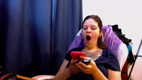 Ann online show from February 4, 3:49 pm