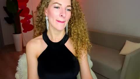 anna__herrera online show from February 10, 11:41 pm