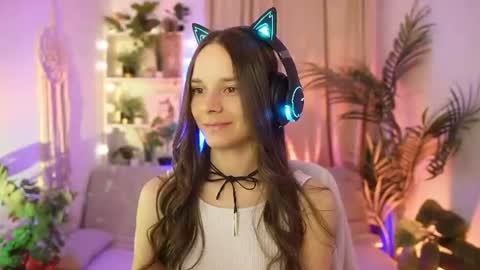 x Anna Leah x online show from July 23, 7:00 pm