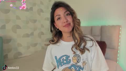 Ana Lucia online show from September 18, 8:35 pm