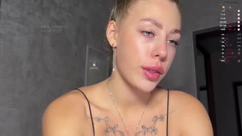 Snapshot of anna_ssweety chatting on September 21, 9:35 am Anna fansly anna sssweety online show from September 21, 9:35 am