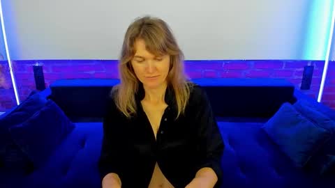 Annabel online show from October 12, 6:06 am